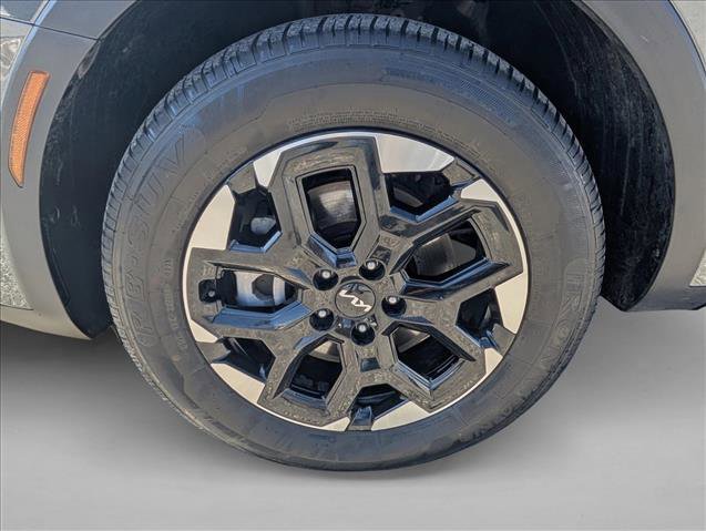 Used 2024 Kia Sorento S image 22
