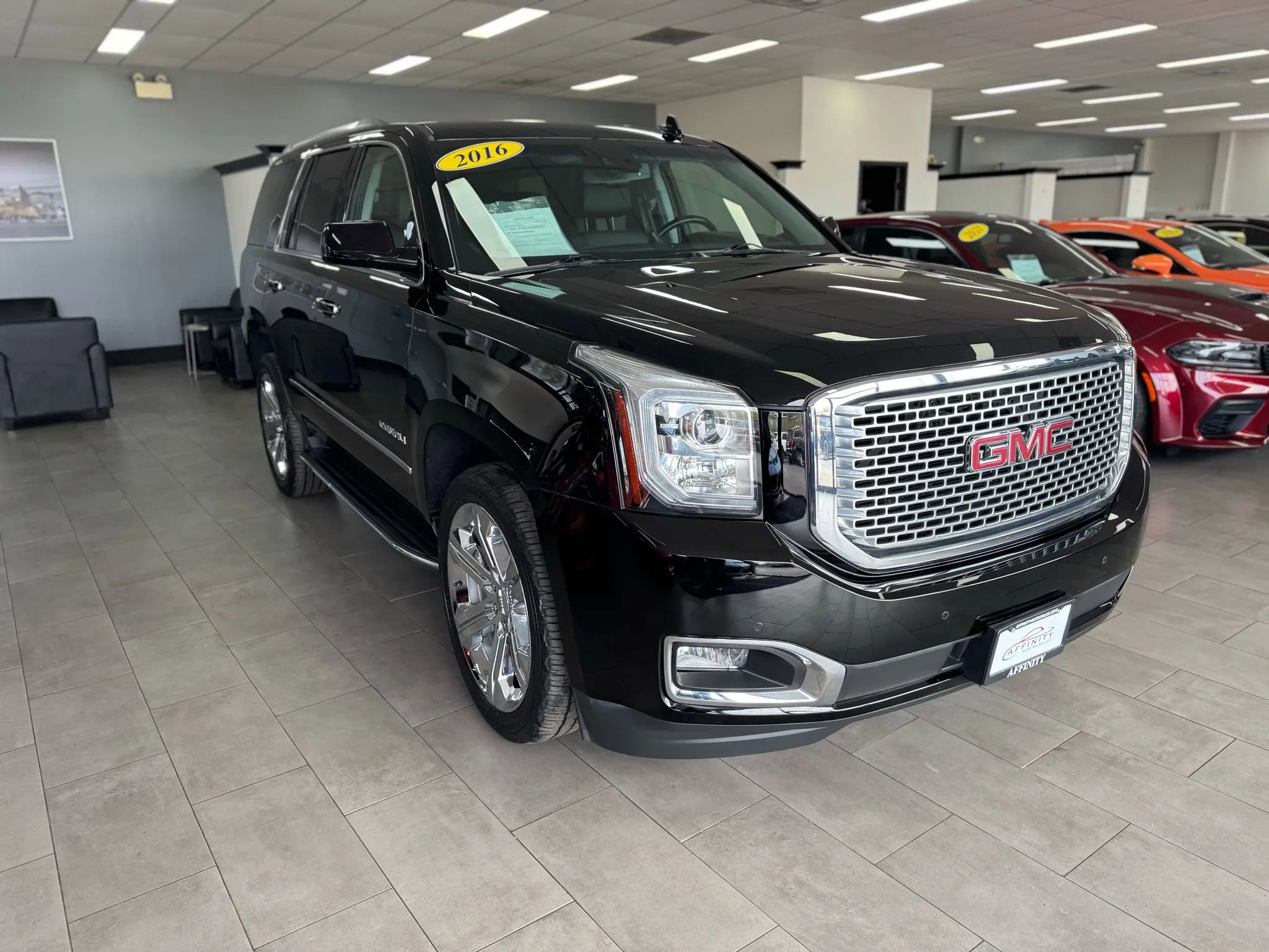 Used 2016 GMC Yukon Denali w/ Enhanced Security Package image 7