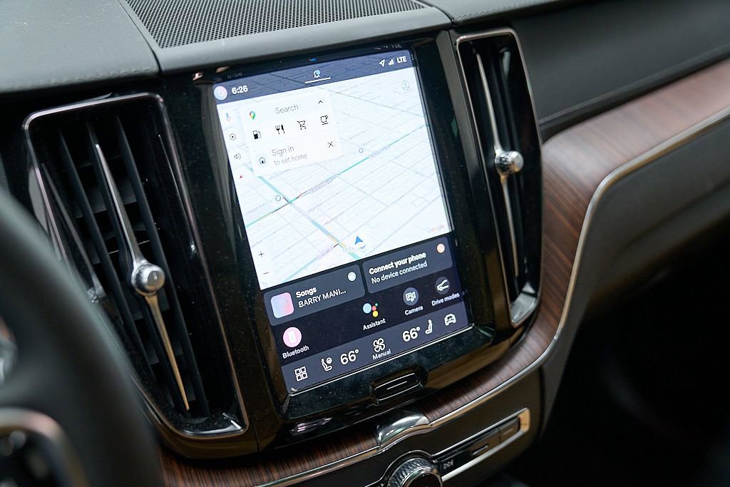 Certified 2023 Volvo XC60 B6 Ultimate w/ Protection Package Premier AWD/4WD image 15