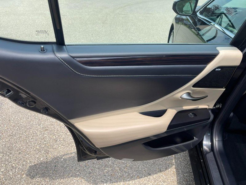 Used 2021 Lexus ES 350 ES 350 Luxury FWD w/ Accessory Package 2 image 21