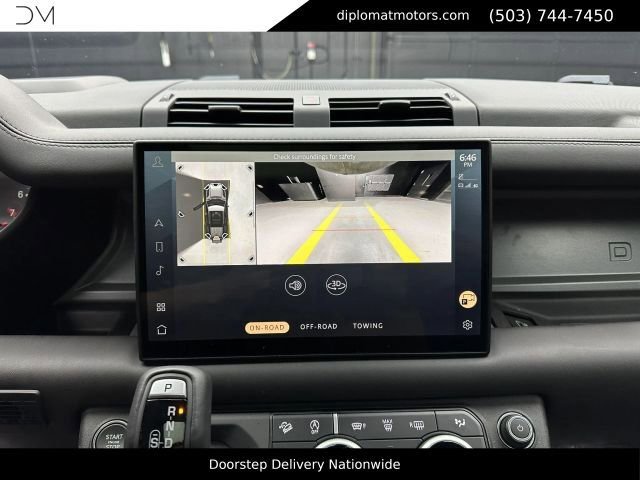 Used 2025 Land Rover Defender 110 V8 AWD/4WD image 33