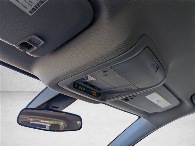 Used 2022 GMC Acadia SLE w/ Driver Convenience Package FWD image 22