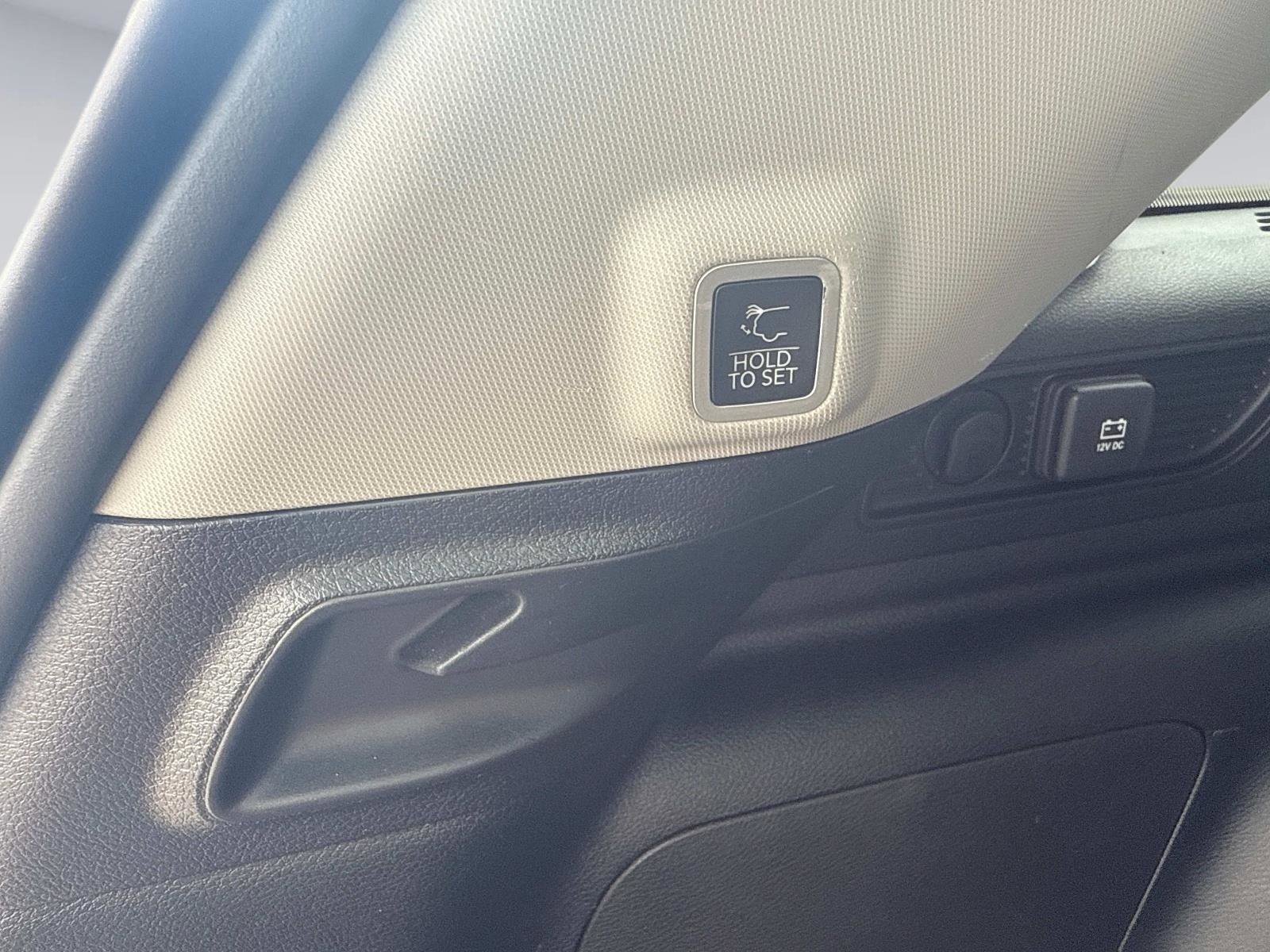 Used 2023 Jeep Grand Cherokee 4WD 4xe image 13