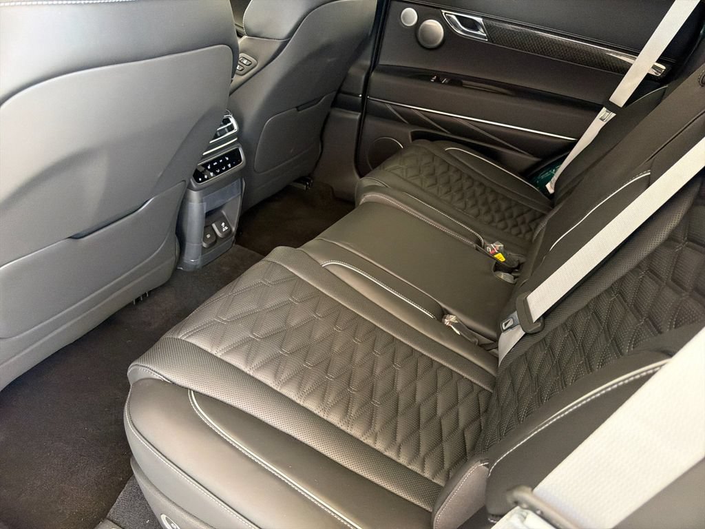 New 2026 Genesis GV80 3.5T e-SC AWD/4WD image 12
