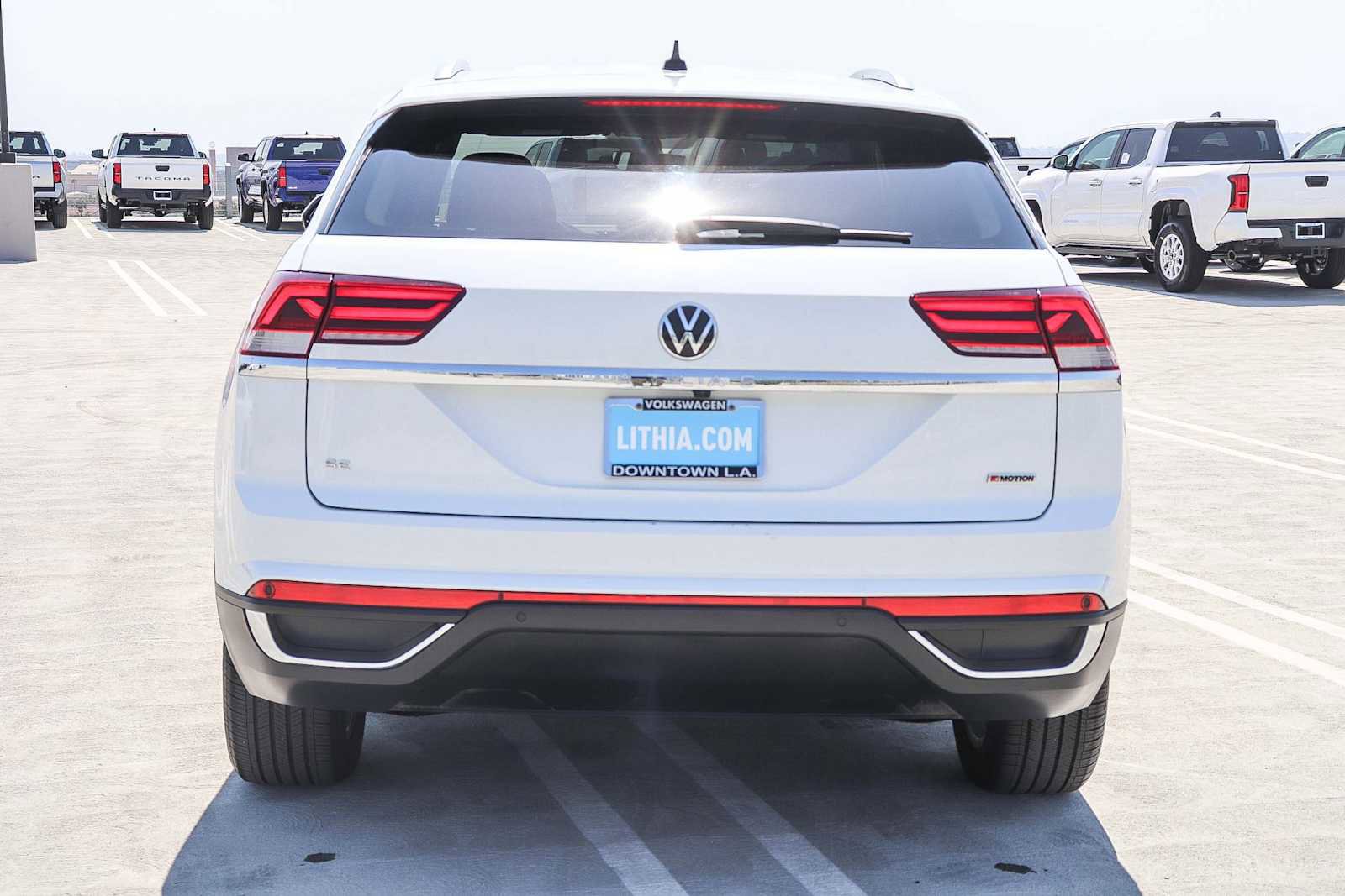 Used 2022 Volkswagen Atlas Cross Sport SE image 4