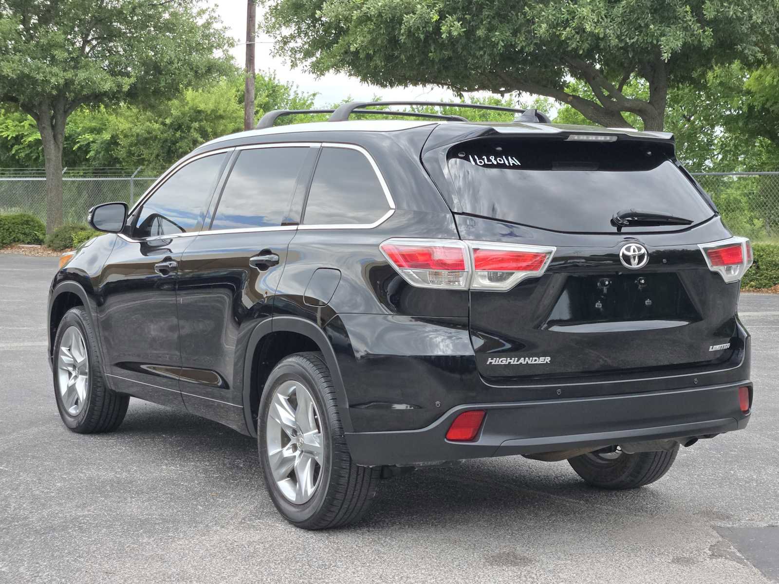 Used 2015 Toyota Highlander Limited FWD image 5