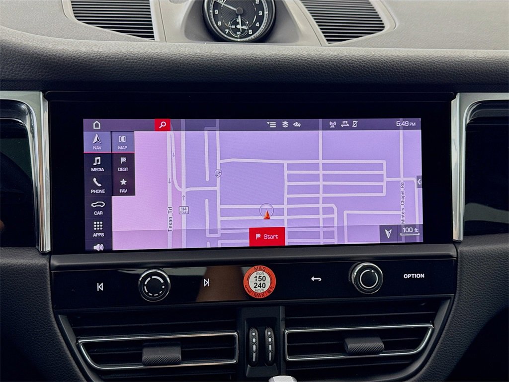 Used 2025 Porsche Macan image 19