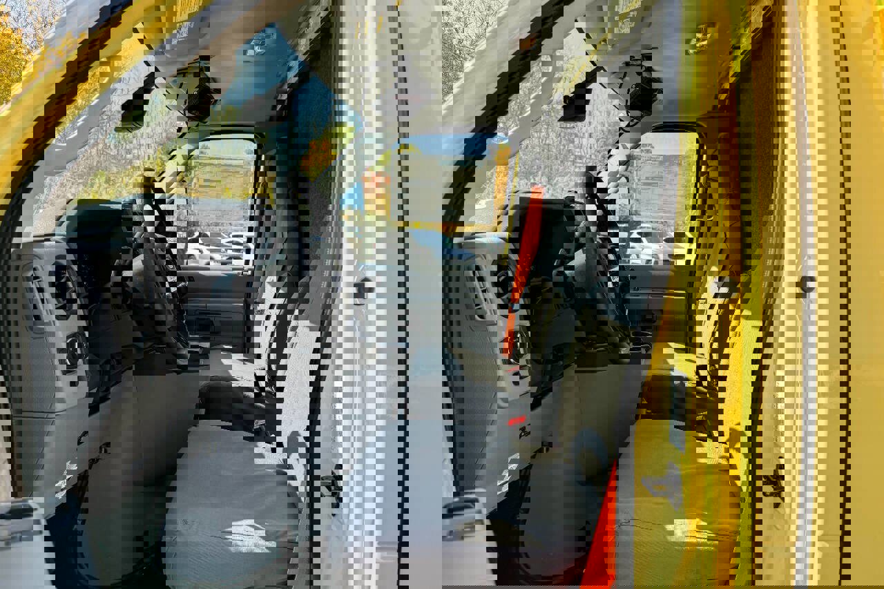 Used 2022 Ford E-450 and Econoline 450 Super Duty image 16