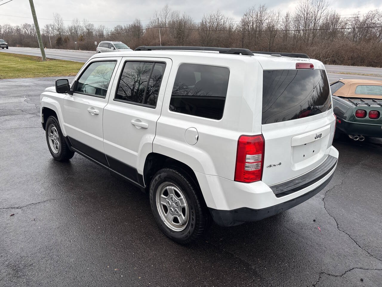 Used 2016 Jeep Patriot Sport w/ Power Value Group AWD/4WD image 5