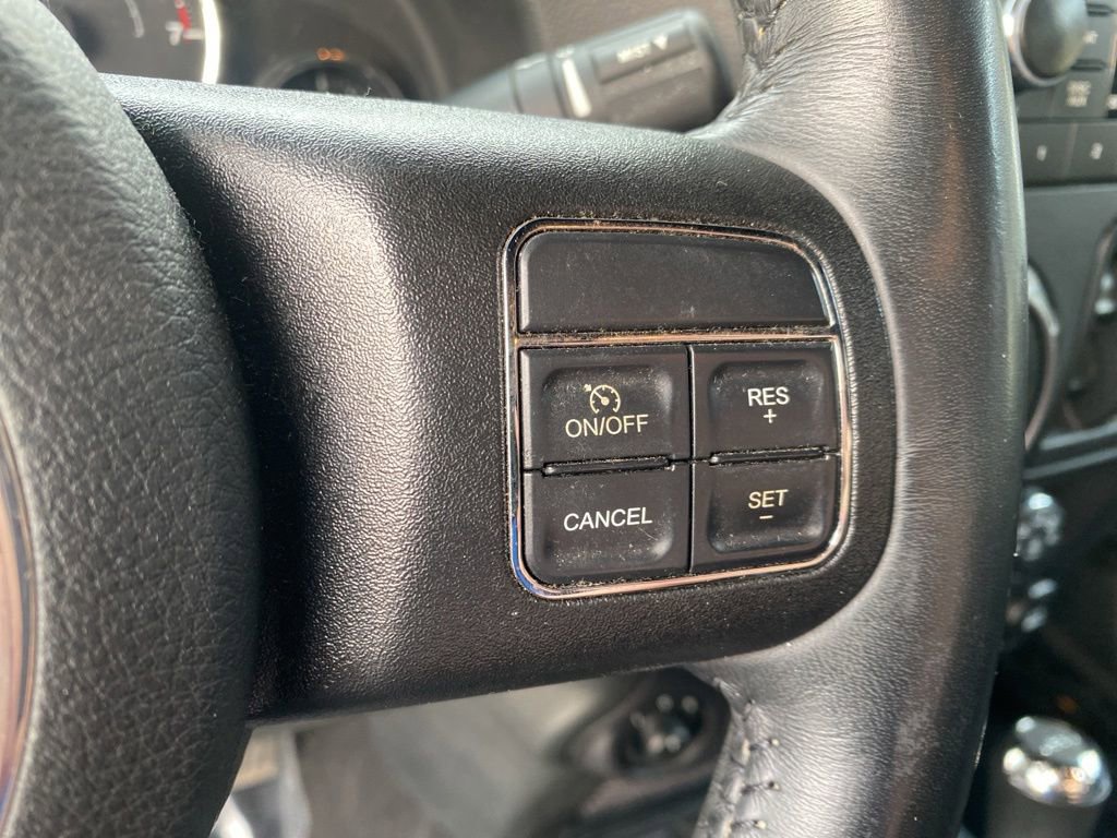 Used 2018 Jeep Wrangler Unlimited Sport S AWD/4WD image 28
