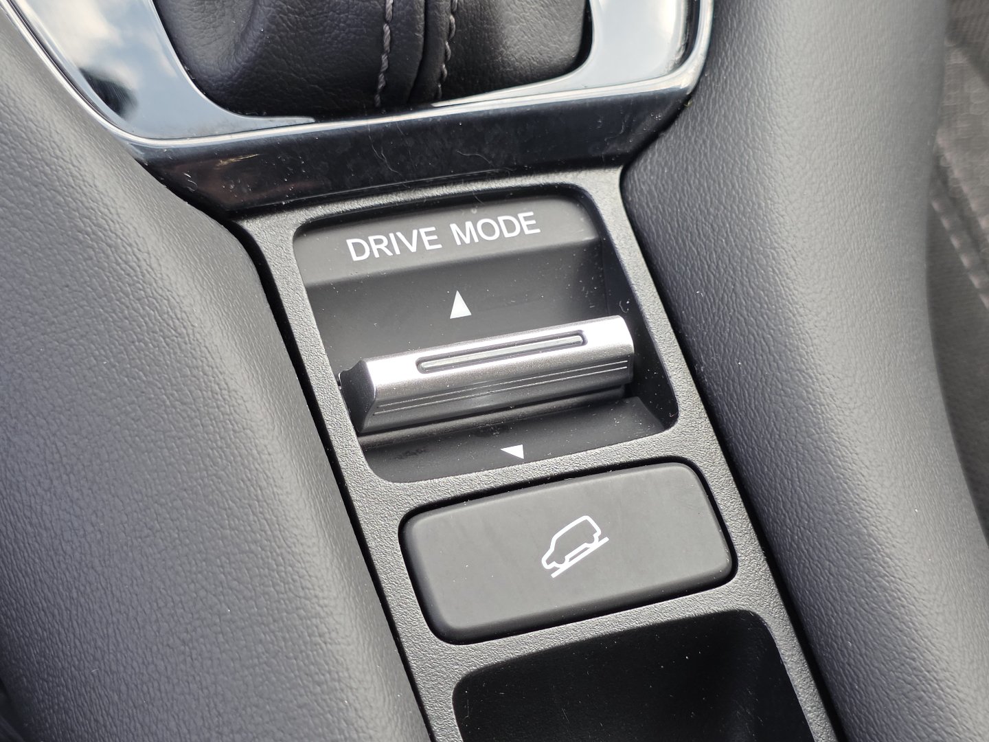 Certified 2024 Honda HR-V LX image 4