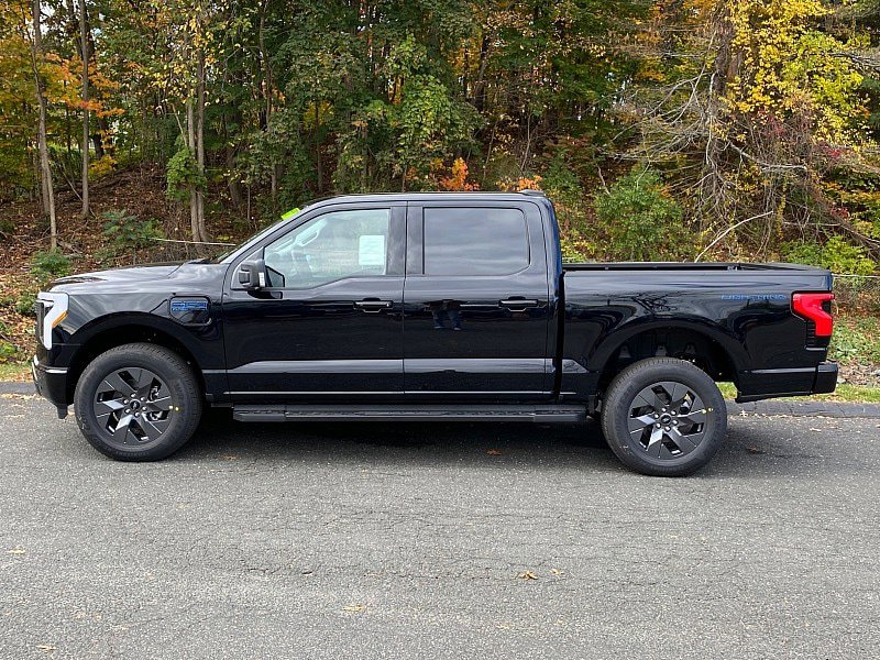 New 2025 Ford F150 Lightning Flash AWD/4WD image 11