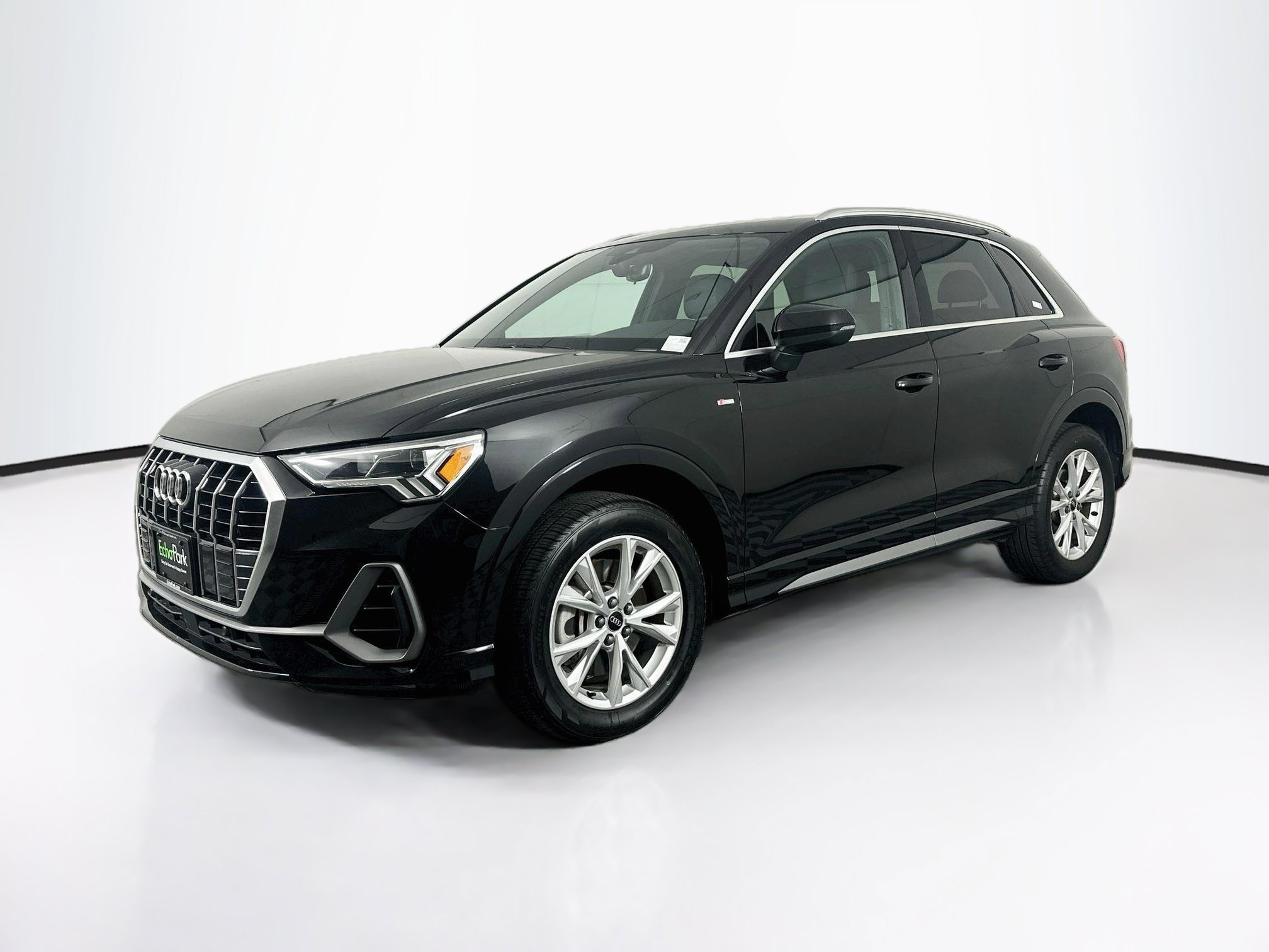 Used 2025 Audi Q3 2.0T Premium AWD/4WD image 3