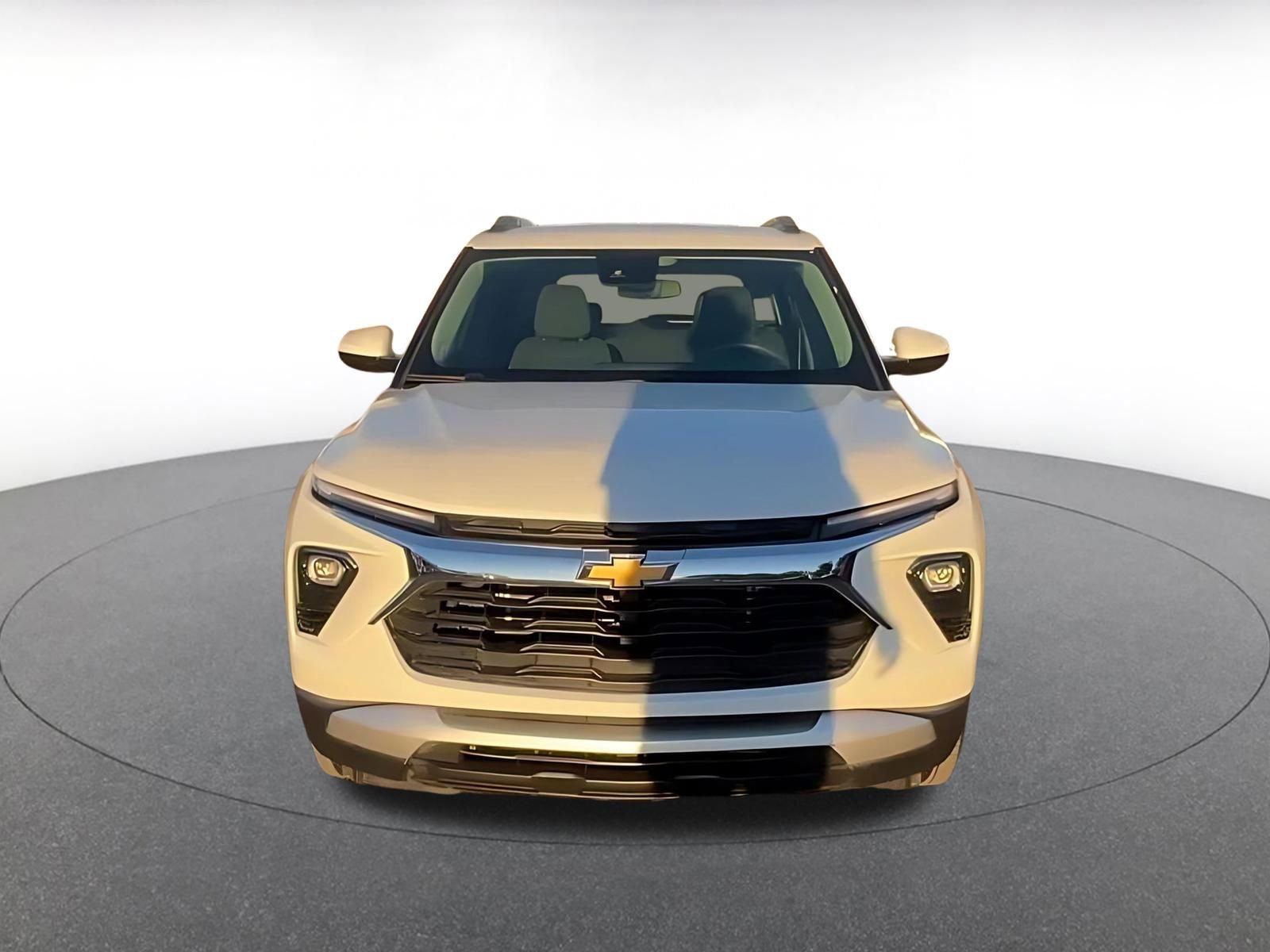 Used 2025 Chevrolet TrailBlazer LT FWD image 4
