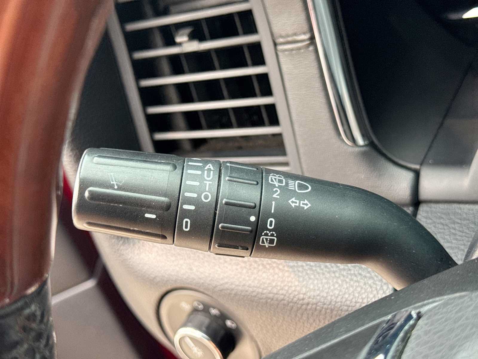 Used 2015 Lincoln Navigator 4WD image 26