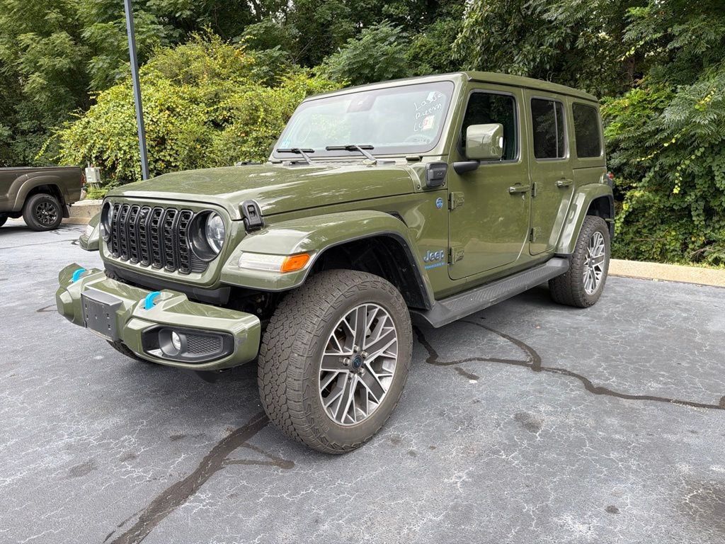 Used 2024 Jeep Wrangler High Altitude AWD/4WD image 3