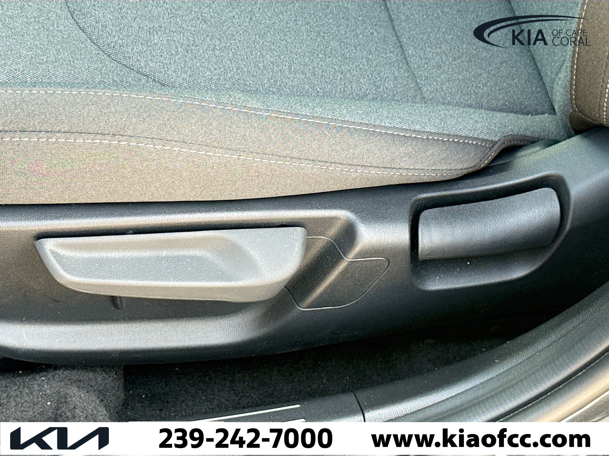 New 2025 Kia K4 LXS image 22