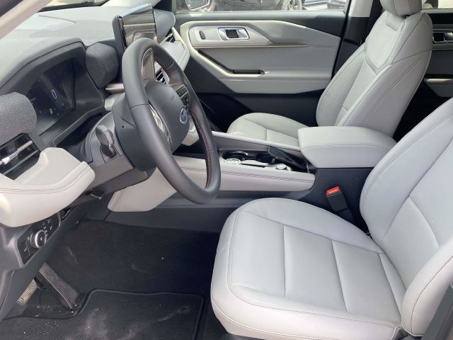 New 2026 Ford Explorer Active w/ Active Comfort Package AWD/4WD image 6