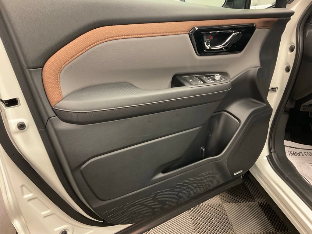 New 2026 Subaru Forester Sport AWD/4WD image 9