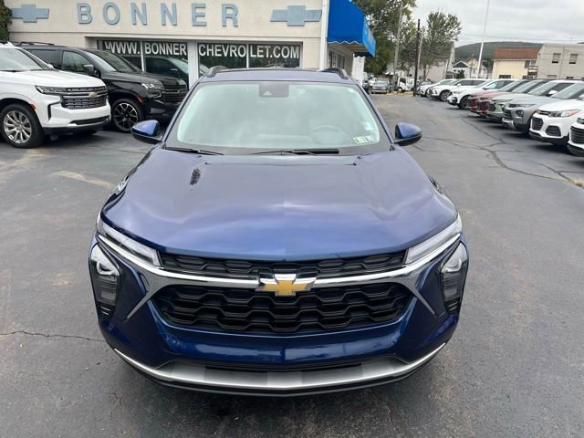 Used 2024 Chevrolet Trax LT w/ Driver Confidence Package image 8