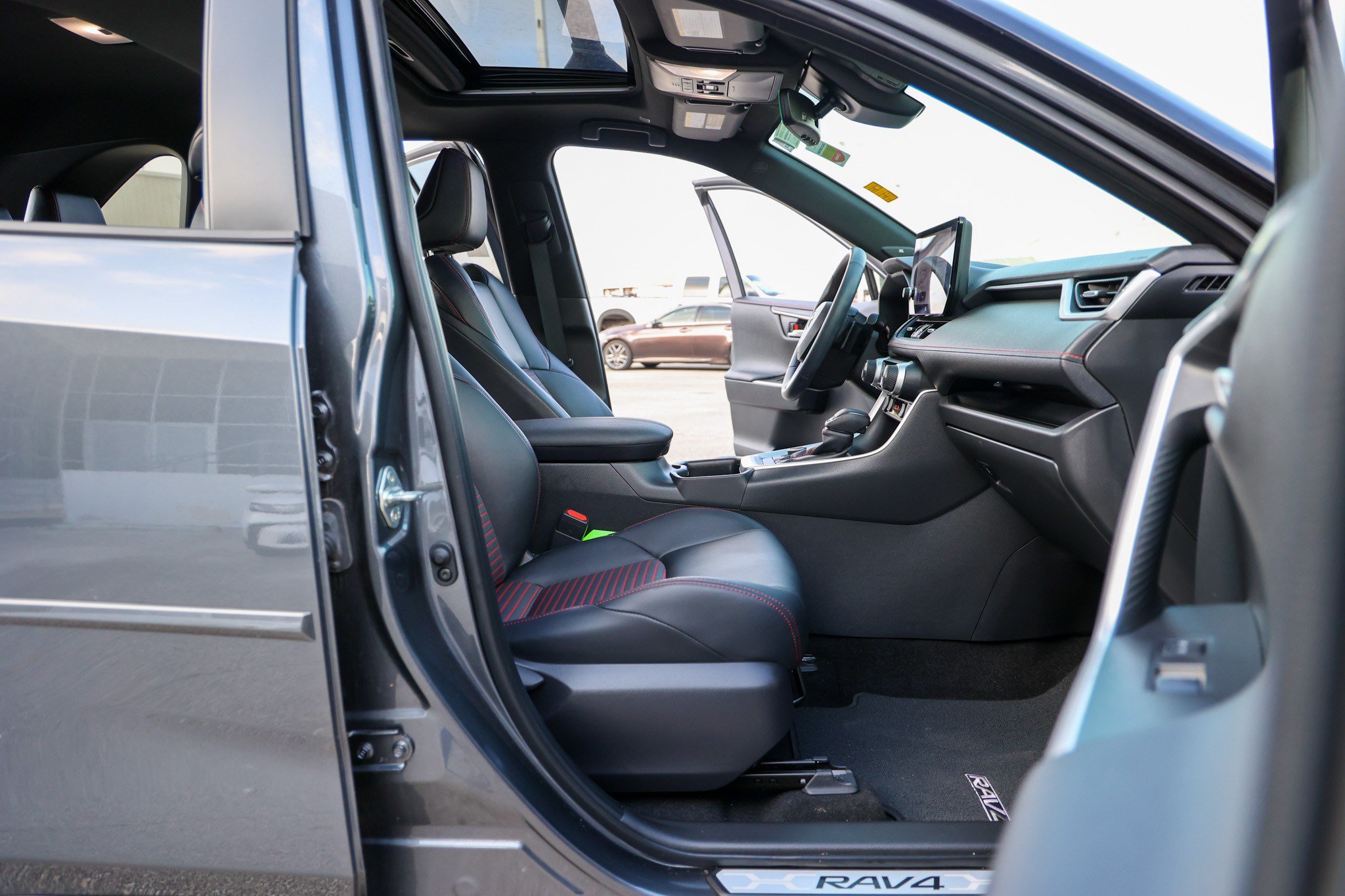 Certified 2025 Toyota RAV4 XSE AWD/4WD image 42