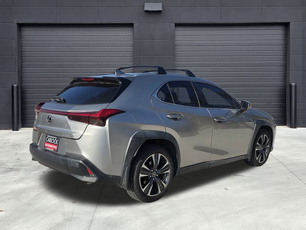 Used 2019 Lexus UX 200 w/ Premium Package image 5