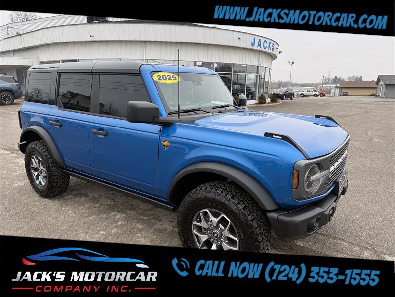 Used 2025 Ford Bronco Badlands AWD/4WD image 3