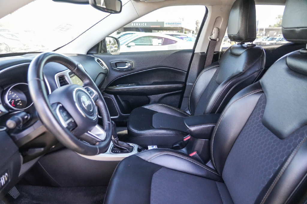 Used 2019 Jeep Compass Latitude FWD image 21