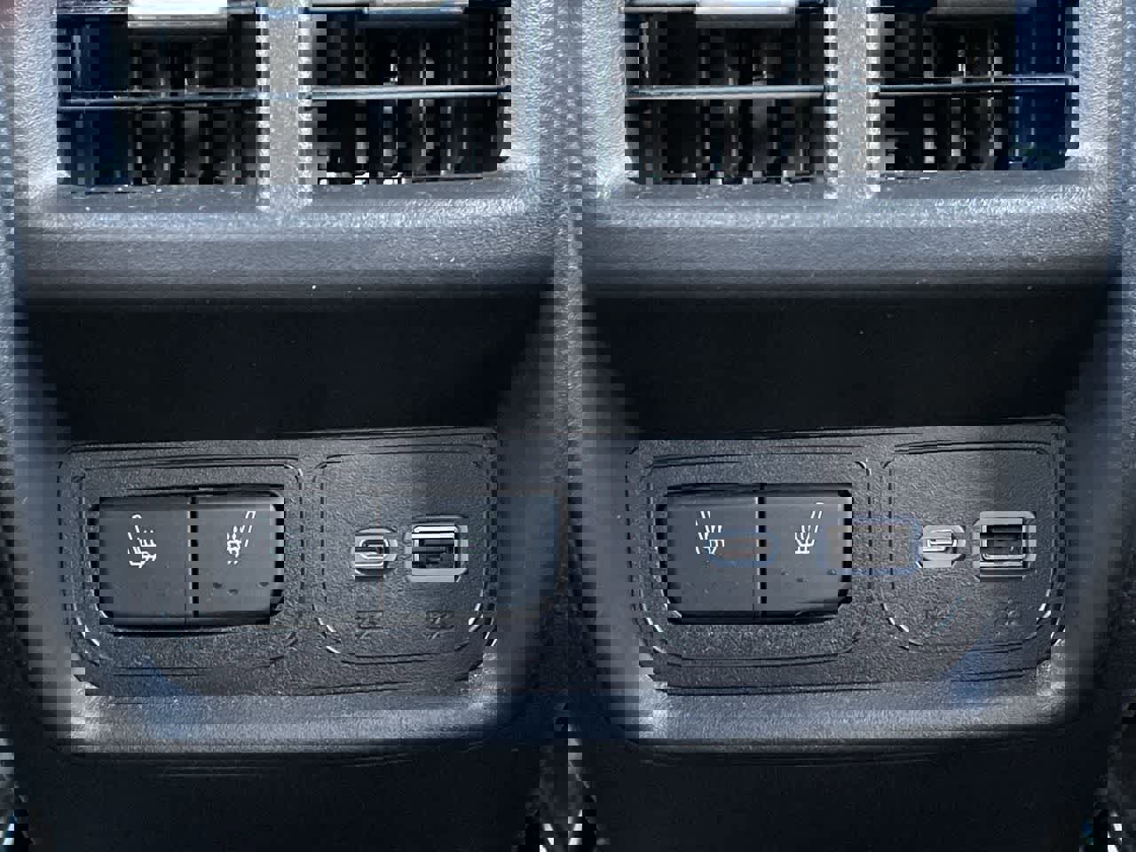 Certified 2023 Cadillac XT4 Sport w/ Cold Weather Package image 22