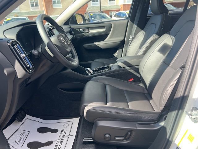 New 2026 Volvo XC40 B5 Plus w/ Protection Package Premier AWD/4WD image 25