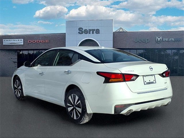 Used 2021 Nissan Altima 2.5 SV w/ SV Premium Package image 4