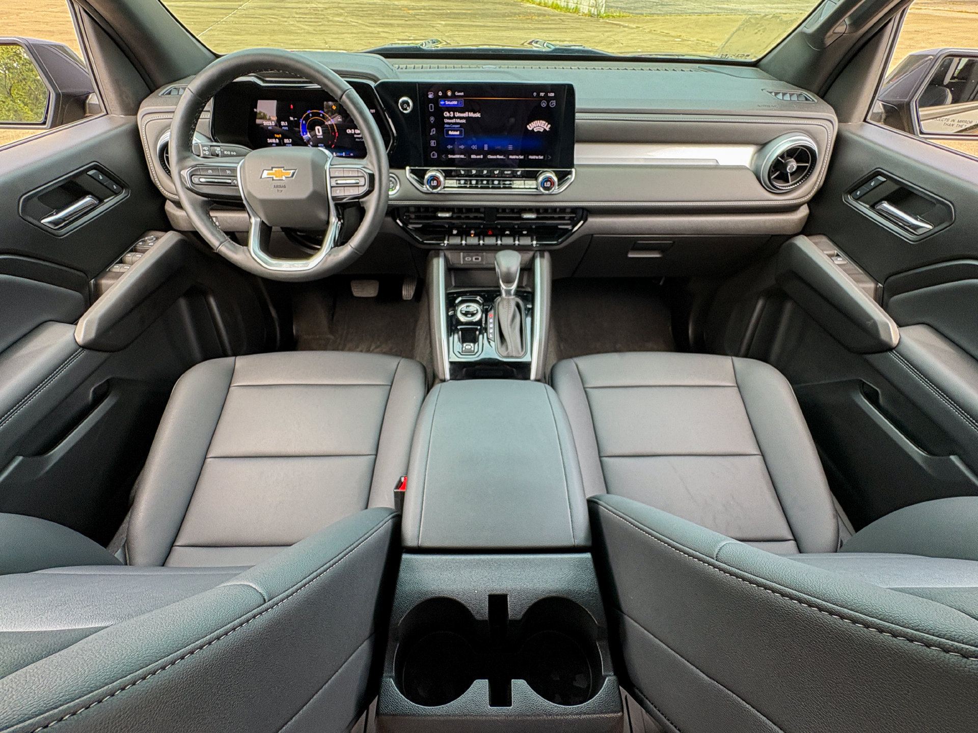 Used 2024 Chevrolet Colorado LT w/ LT Convenience Package III AWD/4WD image 28