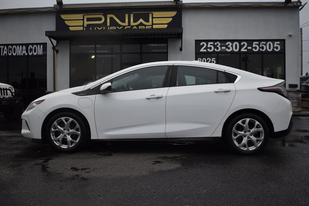 Used 2017 Chevrolet Volt Premier w/ Driver Confidence II Package image 12