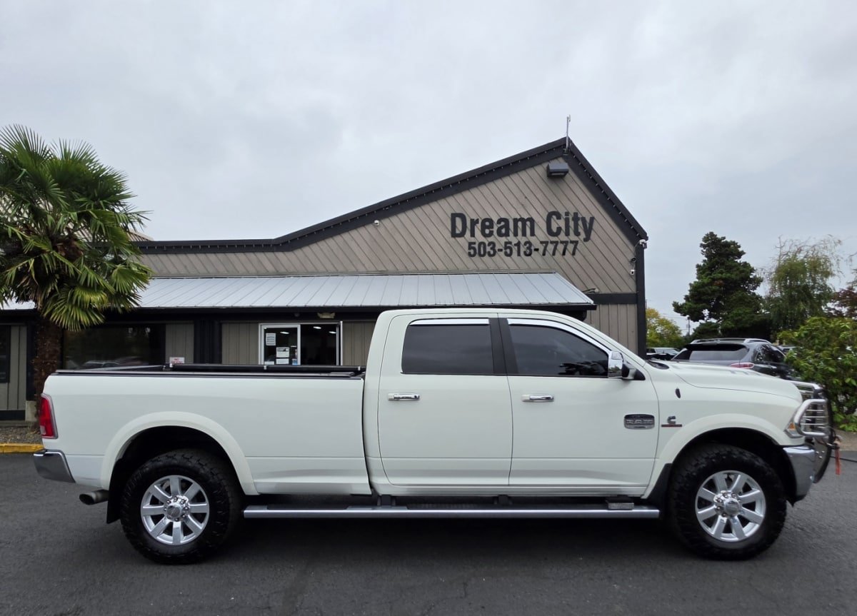 Used 2017 RAM 3500 Laramie Longhorn w/ Convenience Group AWD/4WD image 4