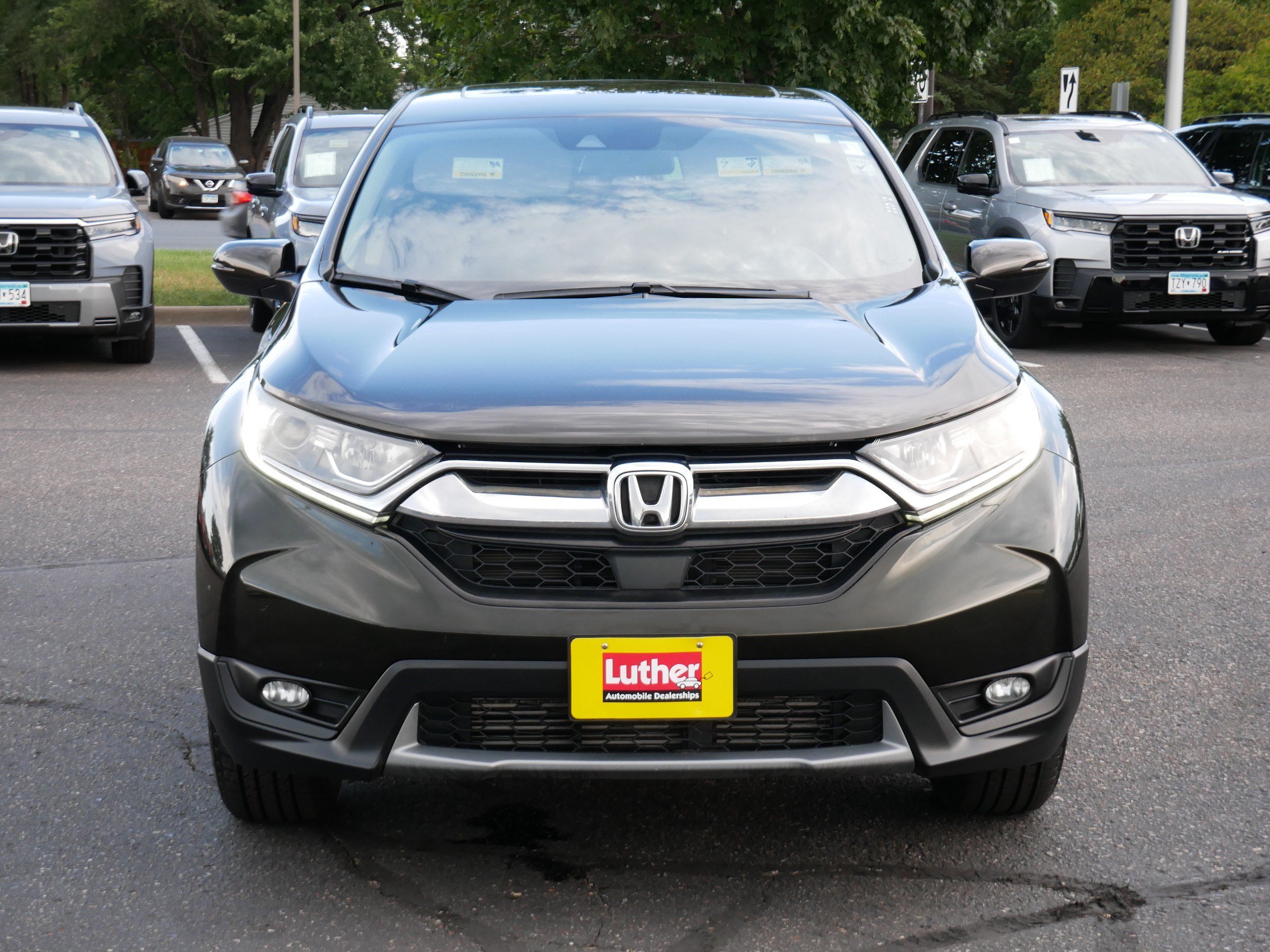 Used 2017 Honda CR-V EX image 2