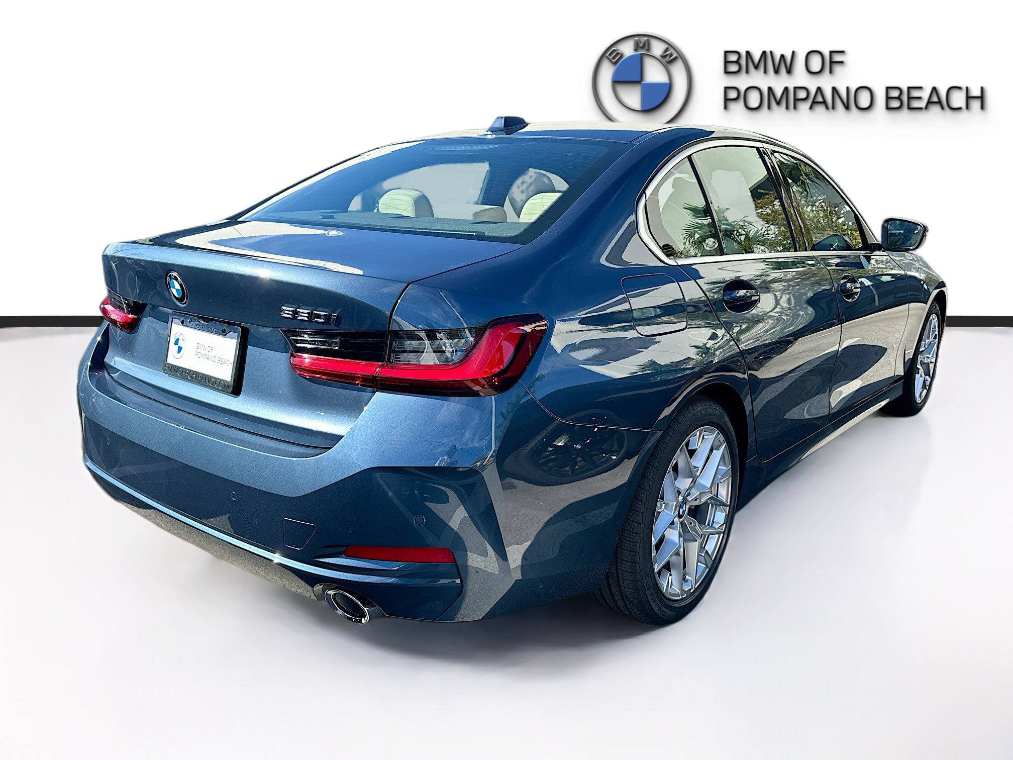 New 2026 BMW 330i Sedan w/ Premium Package RWD image 6