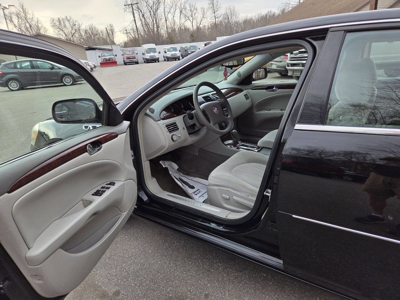Used 2007 Buick Lucerne CX w/ Driver Confidence Package image 11