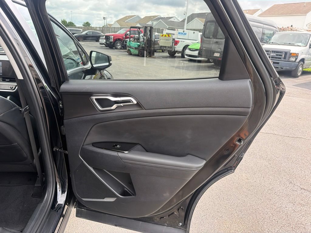 Used 2023 Kia Sportage EX AWD/4WD image 45