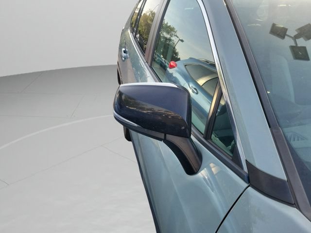 Used 2022 Toyota RAV4 XLE w/ Convenience Package FWD image 16