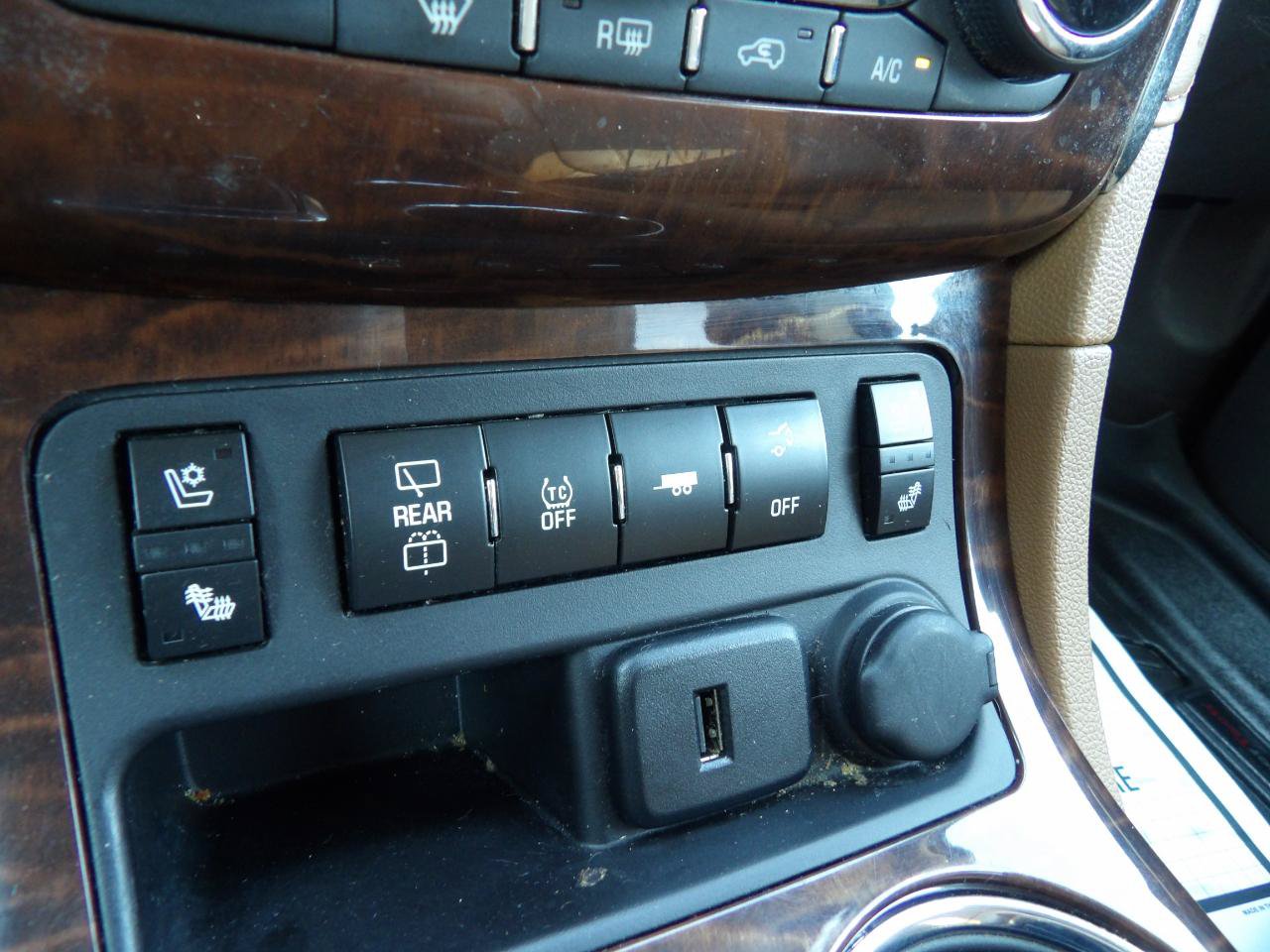 Used 2017 Buick Enclave Premium w/ Experience Buick Package AWD/4WD image 17