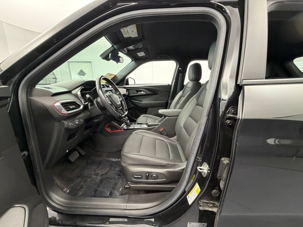 Used 2022 Chevrolet TrailBlazer RS FWD image 43