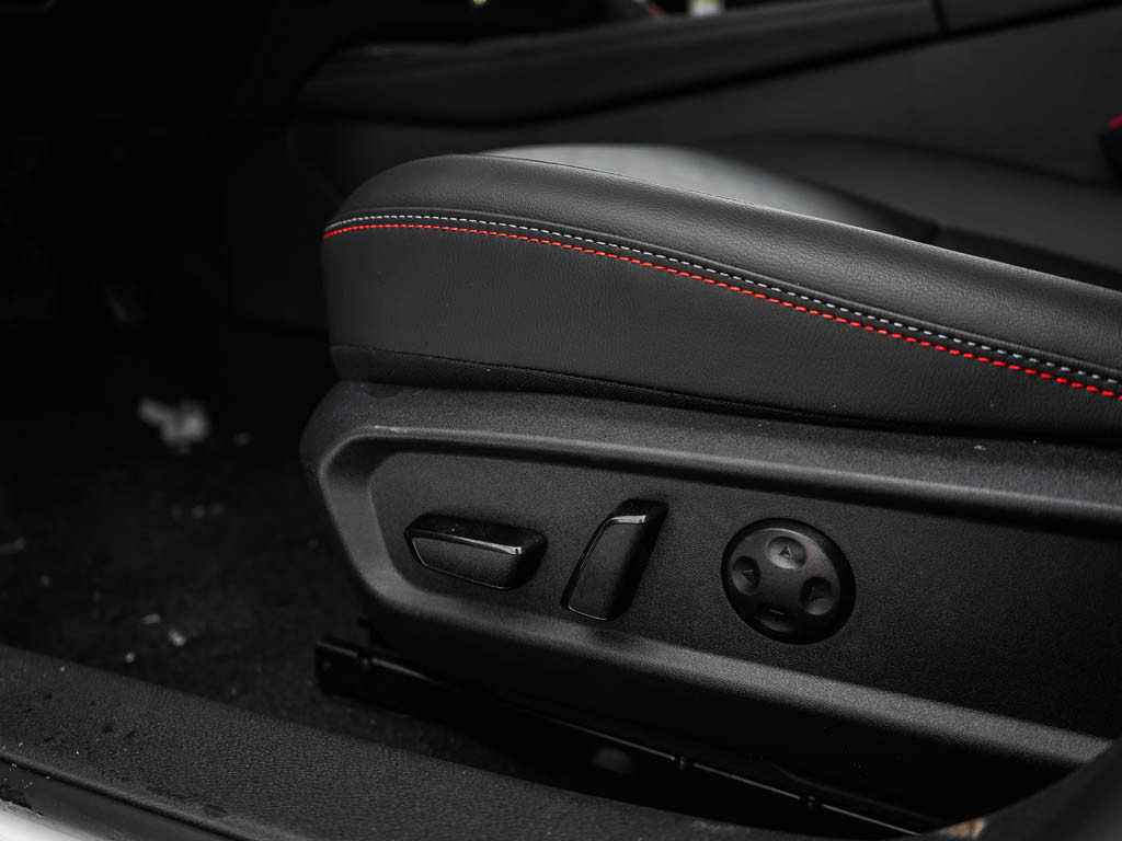 New 2026 Nissan Sentra SR w/ SR Premium Package FWD image 16