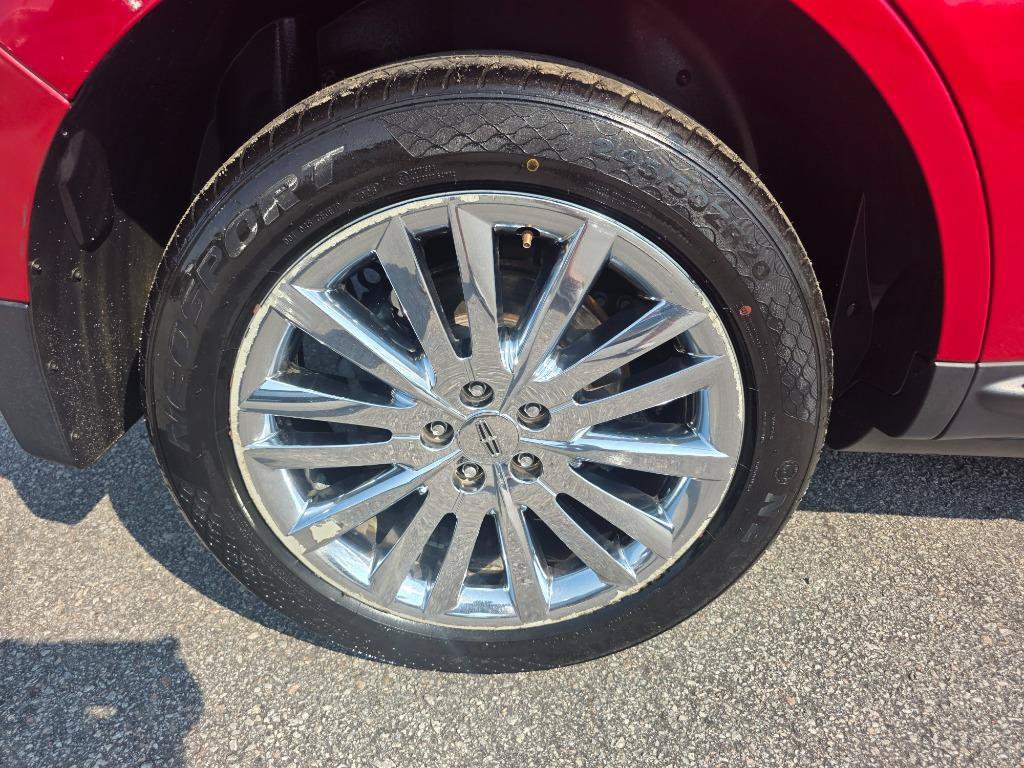 Used 2012 Lincoln MKX FWD image 19