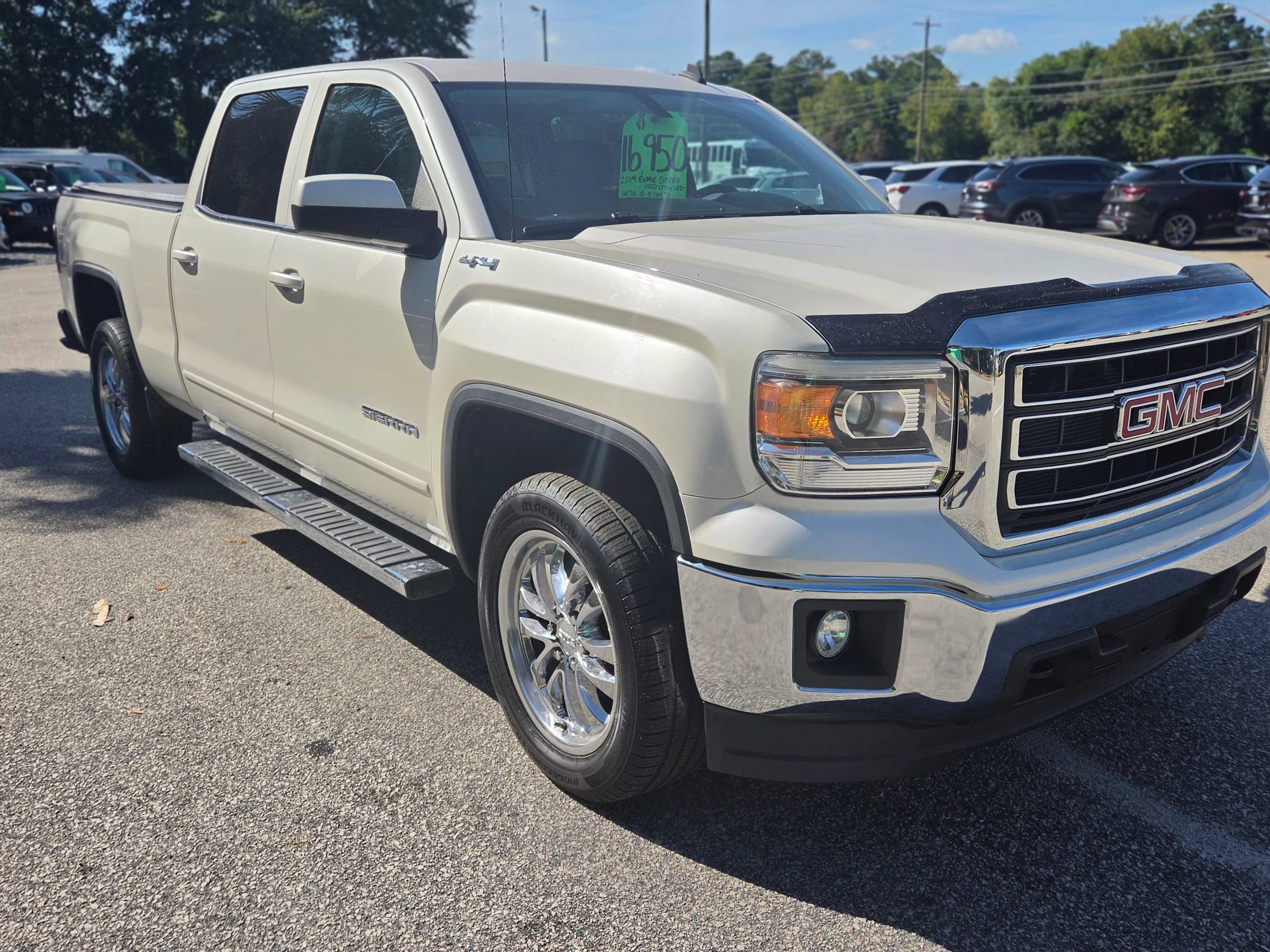 Used 2014 GMC Sierra 1500 SLE w/ SLE Value Package AWD/4WD image 3