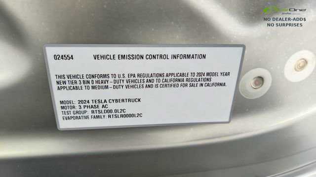 Used 2024 Tesla Cybertruck AWD Crew Cab image 58