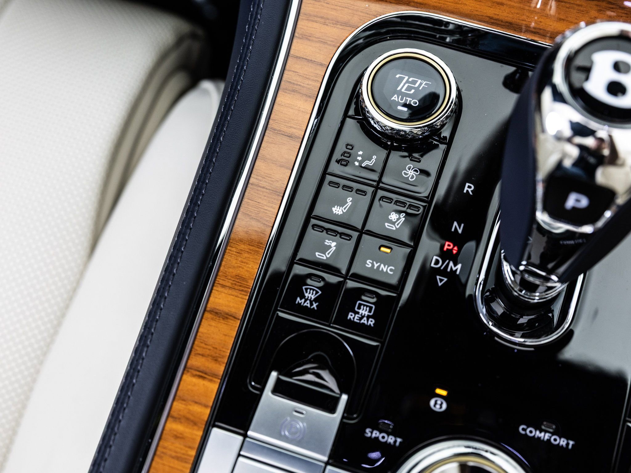 Used 2024 Bentley Continental GT image 34