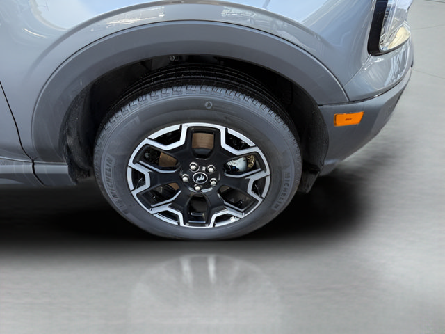 Certified 2025 Ford Bronco Sport Outer Banks w/ Outer Banks Tech Package+ AWD/4WD image 33