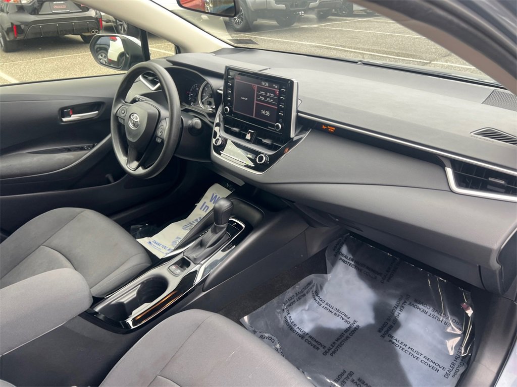 Used 2021 Toyota Corolla LE image 16