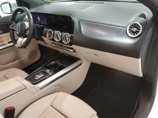 Used 2025 Mercedes-Benz GLA 250 4MATIC image 24