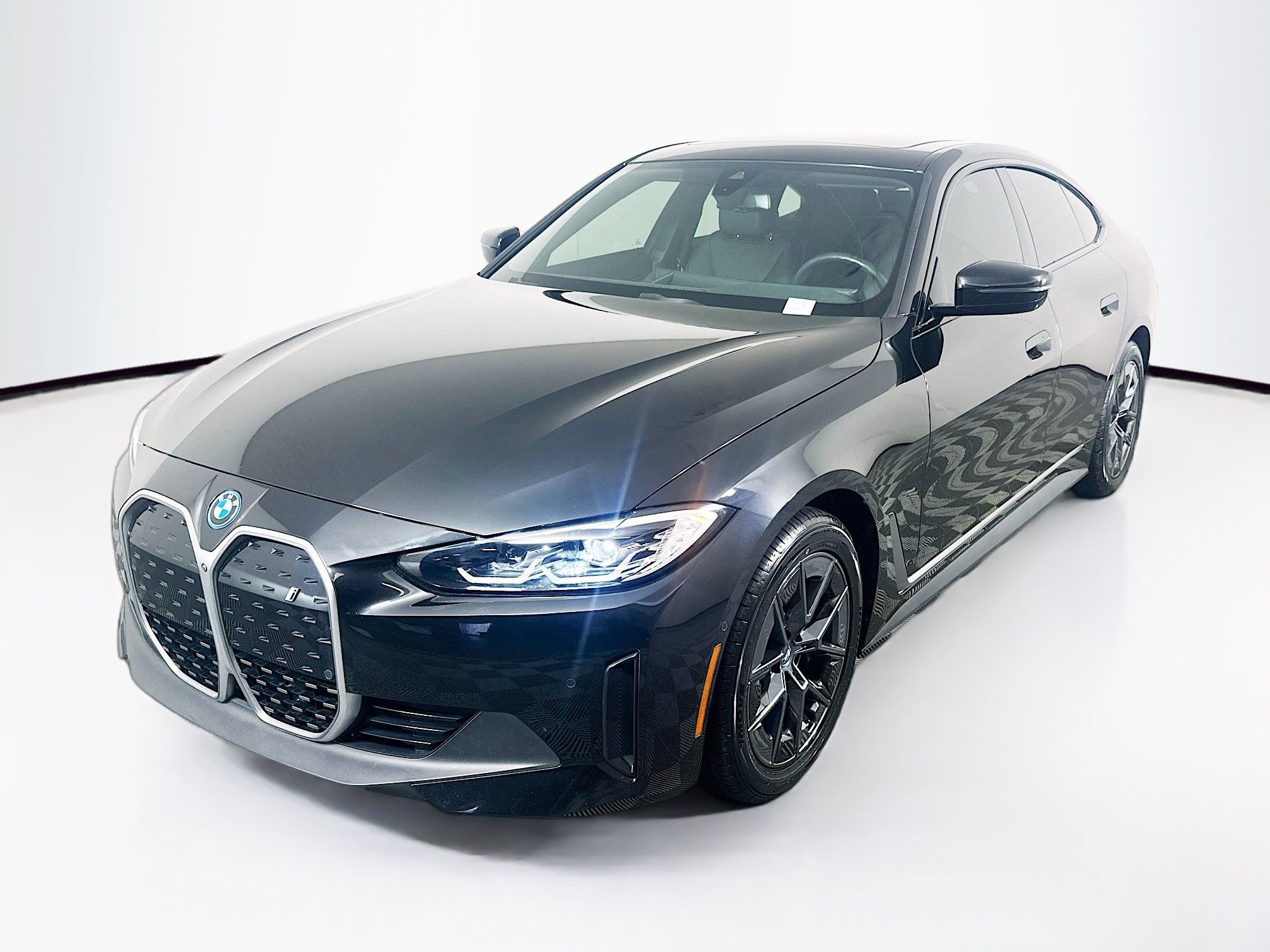Used 2023 BMW i4 eDrive35 w/ Premium Package RWD image 3